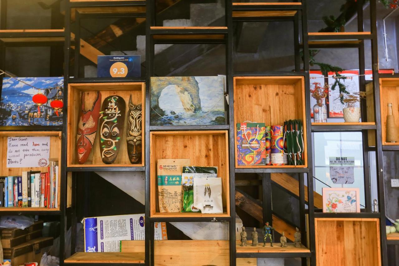 Hostel Geographer Жангжиаже Екстериор снимка