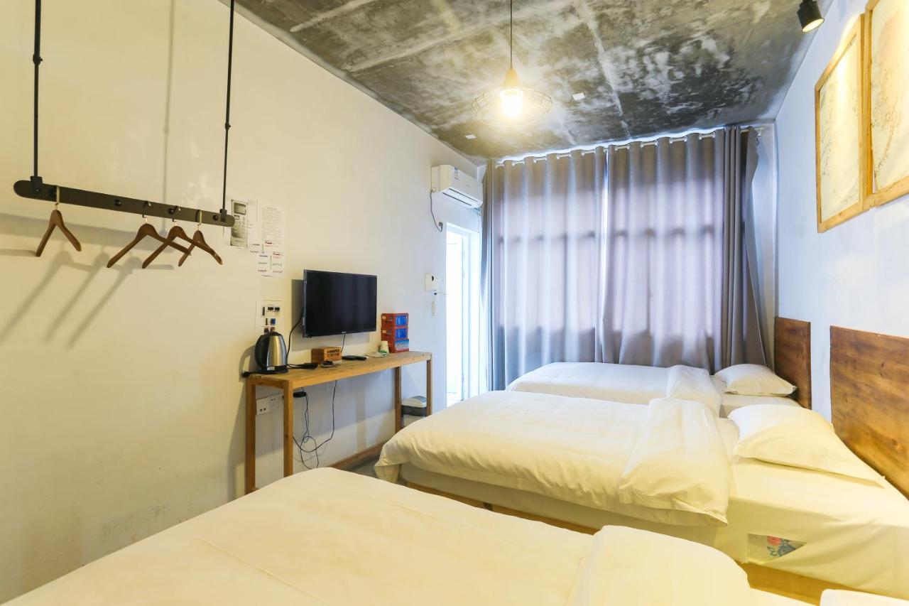 Hostel Geographer Жангжиаже Екстериор снимка
